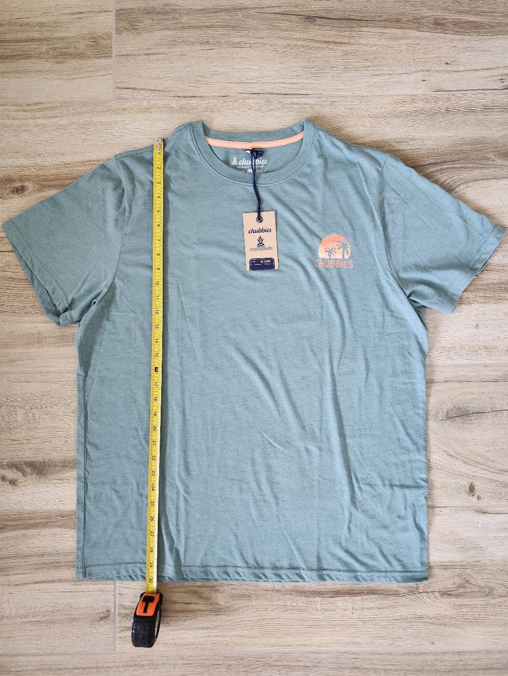 Chubbies The Weekend Has Arrived Green Tee with Peach Sunset Logo Men's XXL - Picture 2 of 7